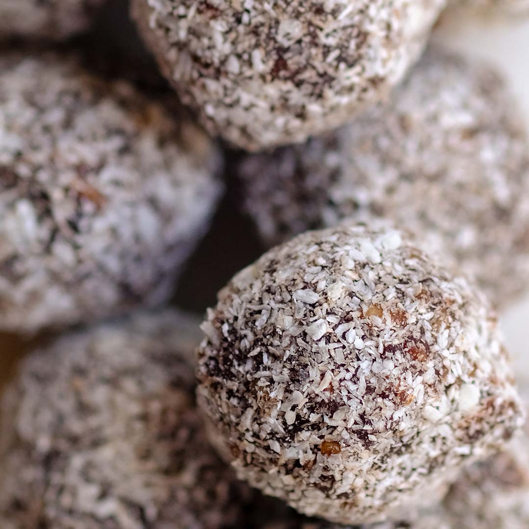 ORGANIC CHERRY & HAZELNUT BALLS