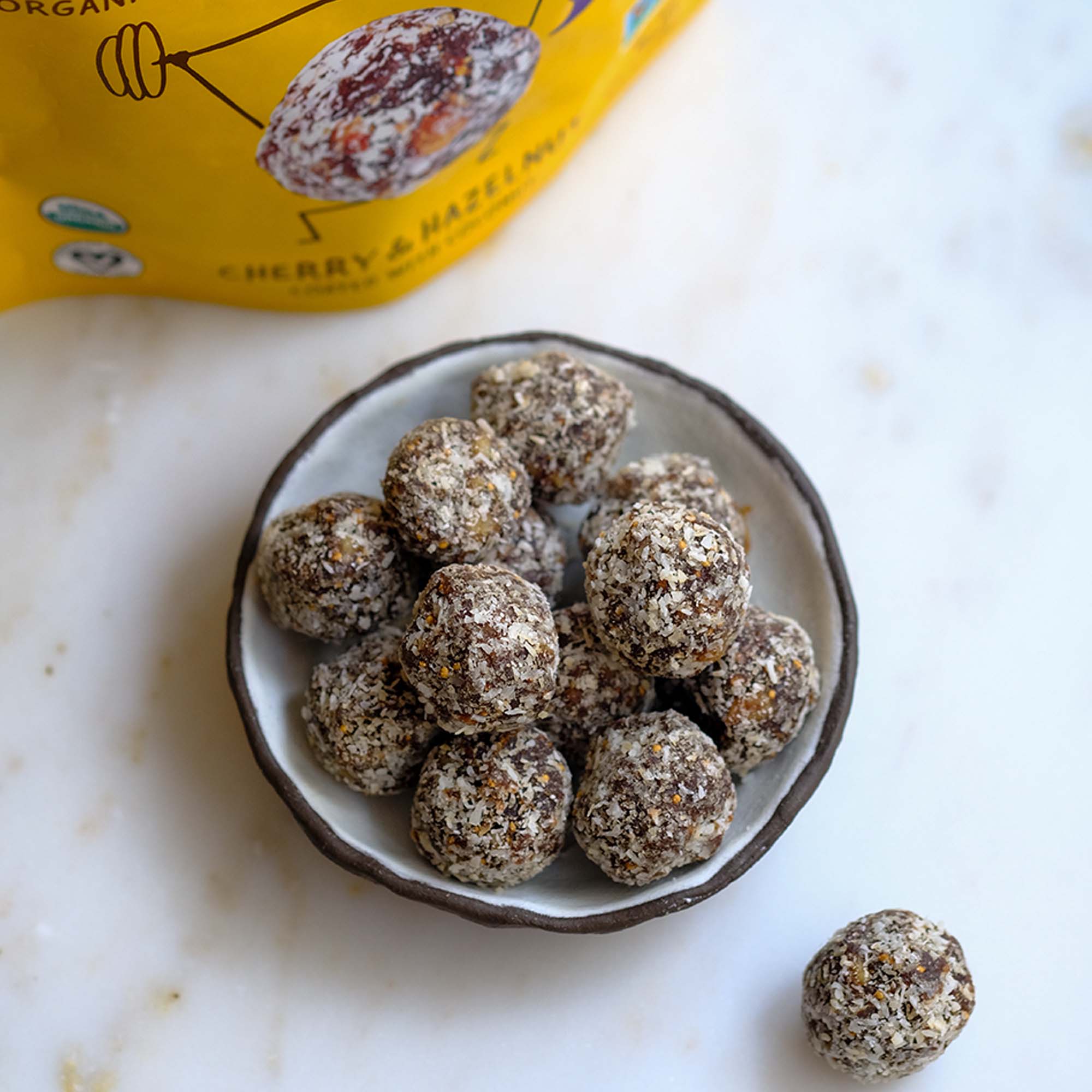 ORGANIC CHERRY & HAZELNUT BALLS W/ ADDED PROTEIN