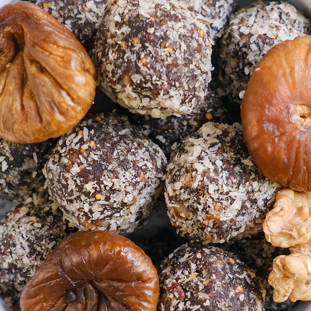 ORGANIC FIG & WALNUT BALLS W/ ADDED PROBIOTICS & PREBIOTICS
